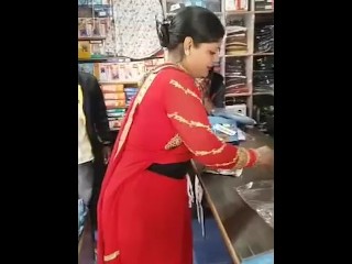 فیلم سکسی هندی اینجوری پول ژیلت پس میگیرن Layer Titillating Indian Funny
