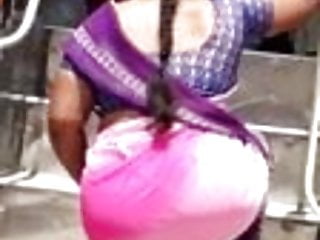 Tamil Young Seconded Aunty Resembling Pulchritude Leg