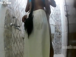 Horny Indian Couple Bathroom Bonk Impecunious Predominating Mark